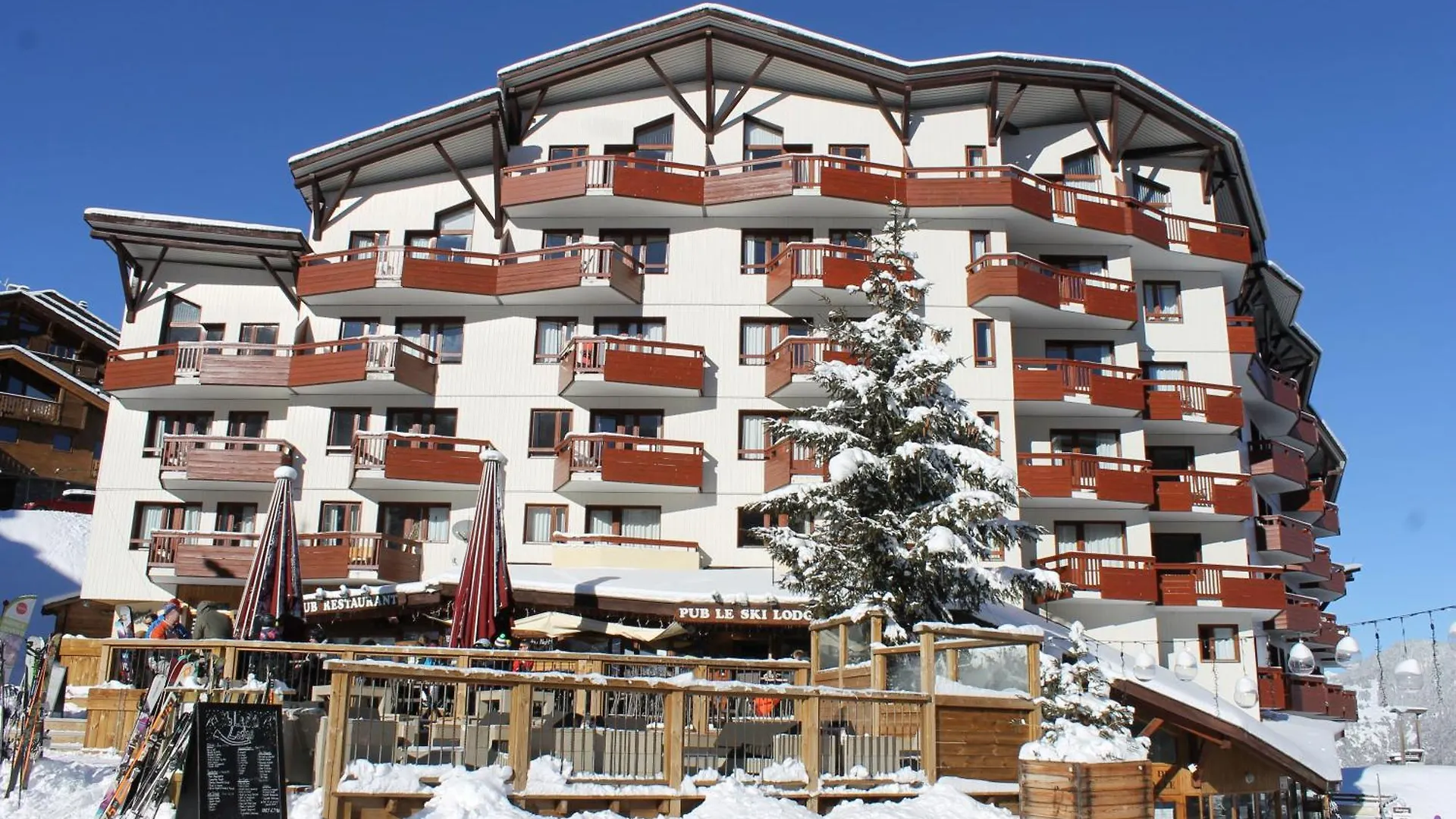 Aparthotel Residence Britania Cles Blanches La Tania